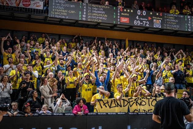 1 Basketball Bundesliga, easyCredit BBL, Season 2025 2026, Men, Cup quarter-finals, 17 11 2025, RASTA Vechta EWE Baskets Oldenburg The fans of EWE Baskets Oldenburg after the game Vechta RASTA Dome Lower Saxony Germany