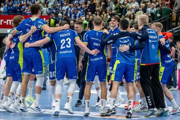 Handball Bundesliga HSG Wetzlar VfL Gummersbach, 17 11 25 VfL Gummersbach celebrates away win Handball Bundesliga HSG Wetzlar VfL Gummersbach Wetzlar, 17 11 25 Copyright: xBEAUTIFULxSPORTS Roeczeyx