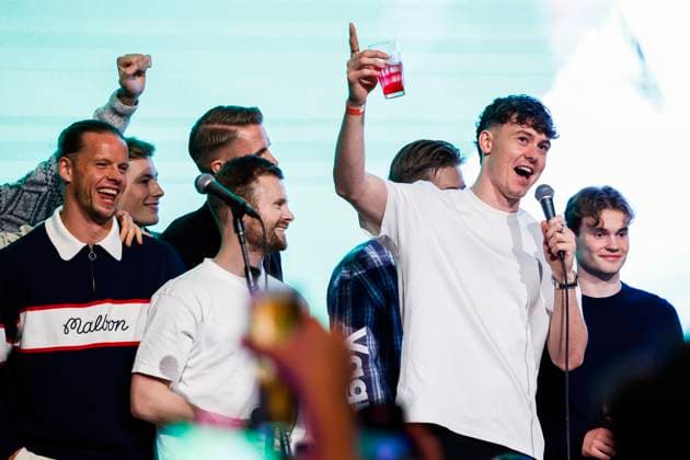 Folk festival after World Cup qualification Oslo 20251117 The men s national team celebrates the World Cup qualification at Carl s pub in Oslo Photo Jonas Been Henriksen NTB Oslo Norway EDITORIAL USE ONLY RESTRICTED USE FOR BETTING COMPANIES  Copyright: xJonasxBeenxHenriksenx xNTBx