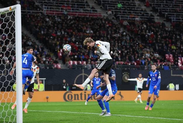 17 11 2025, xtgx, Football World Cup Qualification 2026, Germany Slovakia v l Nick Woltermade German National Football Team DFB Goal scored, scored the goal to 1 0 DFL DFB REGULATIONS PROHIBIT ANY USE OF PHOTOGRAPHS as IMAGE SEQUENCES and or QUASI VIDEO Leipzig