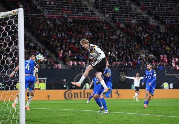 17 11 2025, xtgx, Football World Cup Qualification 2026, Germany Slovakia v l Nick Woltermade German National Football Team DFB Goal scored, scored the goal to 1 0 DFL DFB REGULATIONS PROHIBIT ANY USE OF PHOTOGRAPHS as IMAGE SEQUENCES and or QUASI VIDEO Leipzig