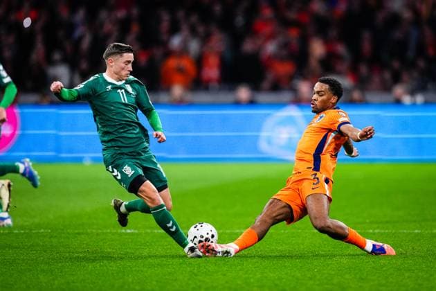World Cup qualification: The Netherlands v Lithuania Amsterdam - Gratas Sirgedas of Lithuania, Jurrien Timber of The Netherlands during the qualification match for the World Cup 2026. The match is set between The Netherlands and Lithuania at Johan Cruyff Arena on 17 November 2025 in Amsterdam, The Netherlands. (VK Sportphoto Yannick Verhoeven) Copyright: xYannickxVerhoevenx