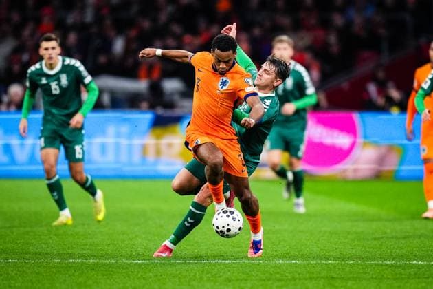 World Cup qualification: The Netherlands v Lithuania Amsterdam - Fedor Cernych of Lithuania, Jurrien Timber of The Netherlands during the qualification match for the World Cup 2026. The match is set between The Netherlands and Lithuania at Johan Cruyff Arena on 17 November 2025 in Amsterdam, The Netherlands. (VK Sportphoto Yannick Verhoeven) Copyright: xYannickxVerhoevenx
