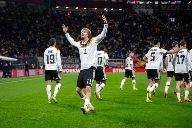 Nick Woltemade Germany, 11 celebrates the goal for 1 0, behind him Leroy Sane Germany, 19 , GER, Germany vs Slovakia, Football, Men, World Cup Qualification Europe, Matchday 6, Season 2025 2026, 17 11 2025 GER, Germany vs Slovakia, Football, Men, World Cup Qualification Europe, Matchday 6, Season 2025 2026, 17 11 2025 Leipzig Copyright: xEibner-Pressefoto Memmlerx EP_MMR