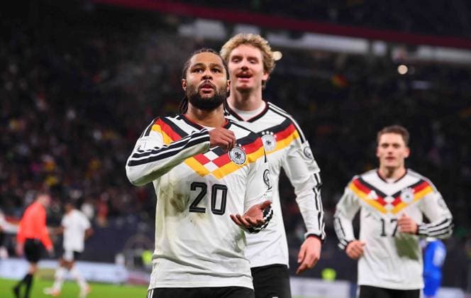 Germany Slovakia World Cup Qualification Leipzig, 17 11 2025, Red Bull Arena, Soccer, World Cup Qualification , BR Germany DEU vs Slovakia SVK , Goal for Germany to 2 0 In the picture scorer Serge Gnabry 20, DEU in front of Nick Woltemade 11, DEU , Goal celebration , Picture Point