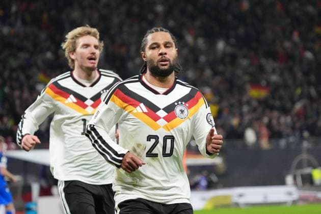 celebrate the goal, goal celebration for 2 0 Serge Gnabry Germany Germany with Nick Woltemade Germany Germany Leipzig 17 11 2025 Germany vs Slovakia, World Cup Qualification, Matchday 6