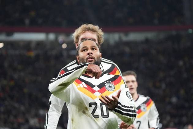celebrate the goal, signature goal celebration to 2 0 Serge Gnabry Germany Germany with Nick Woltemade Germany Germany Leipzig 17 11 2025 Germany vs Slovakia, World Cup Qualification, Matchday 6