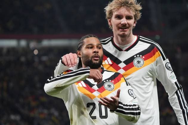 celebrate the goal, signature goal celebration to 2 0 Serge Gnabry Germany Germany with Nick Woltemade Germany Germany Leipzig 17 11 2025 Germany vs Slovakia, World Cup Qualification, Matchday 6