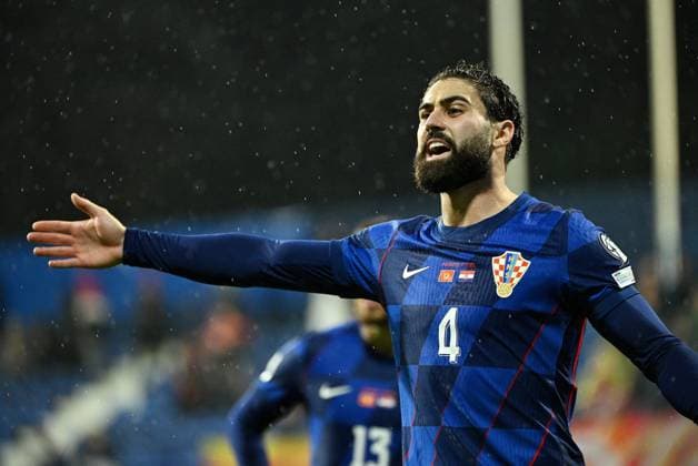 Podgorica, Montenegro, 171125. City Stadium. Football match of the 10th round of Group L of the European qualifiers for the FIFA World Cup, WM, Weltmeisterschaft, Fussball 2026, Montenegro - Croatia. In the photo: Josko Gvardiol. Photo: Tom Dubravec CROPIX Split CROATIA Copyright: xxTomxDubravecx crna_gora_hrvatska33-171125