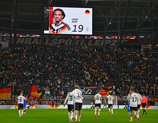 17 11 2025, Football World Cup Qualification Europe 2025 26, Matchday 10, Germany Slovakia, at the Red Bull Arena Leipzig Germany Leroy Sane Germany on the scoreboard