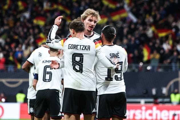 Sport, Football, UEFA European Qualifiers World Cup Qualifiers Europe Group A 10 Matchday Germany Slovakia 17 11 2025, Red Bull Arena Goal celebration Germany after the goal to 4 0 druch Leroy Sane Germany, 19 the players are happy Leipzig Red Bull Arena Saxony Germany