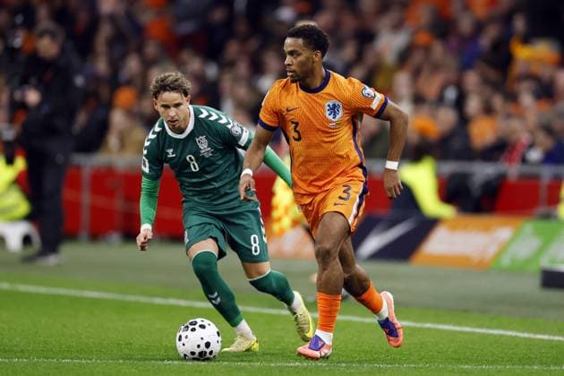 AMSTERDAM (l-r) Tomas Kalinauskas of Lithuania, Jurrien Timber of the Netherlands during the World Cup qualifying match between the Netherlands and Lithuania at the Johan Cruijff ArenA on November 17, 2025, in Amsterdam, Netherlands. ANP MAURICE VAN STEEN FIFA 2026 World Cup Qualifier 2025-2026 xVIxANPxSportx xxANPxIVx 542369214 originalFilename: 542369214.jpg