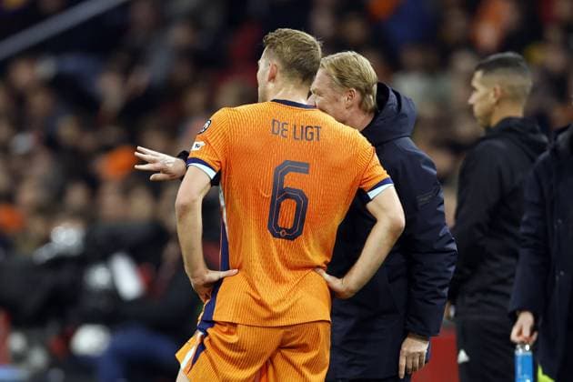 AMSTERDAM (l-r) Matthijs de Ligt of the Netherlands, Netherlands coach Ronald Koeman during the World Cup qualifying match between the Netherlands and Lithuania at the Johan Cruijff ArenA on November 17, 2025, in Amsterdam, Netherlands. ANP MAURICE VAN STEEN FIFA 2026 World Cup Qualifier 2025-2026 xVIxANPxSportx xxANPxIVx 542369469 originalFilename: 542369469.jpg