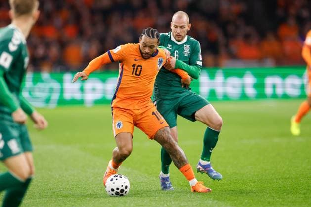 Memphis Depay of the Netherlands, Modestas Vorobjovas of Lithuania Netherlands v Lithuania, FIFA World Cup, WM, Weltmeisterschaft, Fussball 2026 Qualifier, Netherlands v Lithuania, Johan Cruijff Arena, November 17, 2025, Amsterdam, Netherlands.