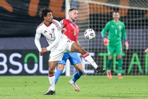17.11.2025, Olomouc Pilka nozna Eliminacje Mistrzostw Swiata 2026 mecz 8 : Czechy - Gibraltar - Football 2026 FIFA World Cup, WM, Weltmeisterschaft, Fussball qualifiers round Match 8 : Czech Republic - Gibraltar Nz. Jaiden Bartolo Vladimir Coufal Fot. Michal Chwieduk Arena Akcji NEWSPIX.PL --- newspix.pl 