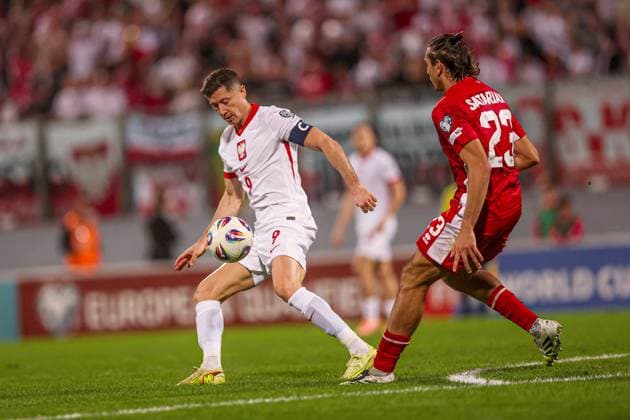 17.11.2025 TA QUALI, MALTA Ta Qali National Stadium PILKA NOZNA (FOOTBALL) ELIMINACJE MISTRZOSTW SWIATA FIFA 2026 ( FIFA World Cup, WM, Weltmeisterschaft, Fussball 26â ¢ UEFA Qualifiers ) MECZ MALTA - POLSKA ( GAME POLAND - MALTA ) NZ ROBERT LEWANDOWSKI FOTO LUKASZ GROCHALA CYFRASPORT NEWSPIX.PL --- newspix.pl 