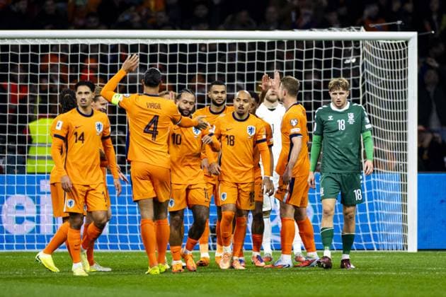 AMSTERDAM - Netherlands players celebrate Cody Gakpo of the Netherlands 2-0 goal during the World Cup qualifying match between the Netherlands and Lithuania at the Johan Cruijff ArenA on November 17, 2025, in Amsterdam, Netherlands. ANP KOEN VAN WEEL FIFA 2026 World Cup Qualifier 2025-2026 xVIxANPxSportx xxANPxIVx 542372038 originalFilename: 542372038.jpg