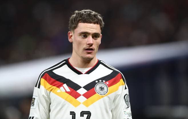 17 11 2025, xtgx, Football World Cup Qualification 2026, Germany Slovakia v l Florian Wirtz German National Football Team DFB DFL DFB REGULATIONS PROHIBIT ANY USE OF PHOTOGRAPHS as IMAGE SEQUENCES and or QUASI VIDEO Leipzig