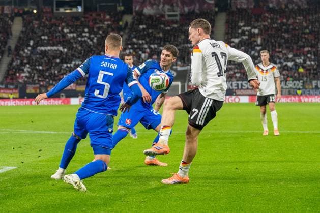 17 11 2025, Soccer match, World Cup Qualification, Group A, Season 2025 2026, Germany Slovakia in the Red Bull Arena in Leipzig duel between Lubomir Satka Slovakia, 05 and Florian Wirtz national team Germany, 17 Important note According to the guidelines of FIFA and UEFA, it is prohibited to use or have used photographs taken in the stadium and or from the game in the form of sequential images and or video-like photo series Photo Kirchner Media TH Copyright: xKirchner-Media THx