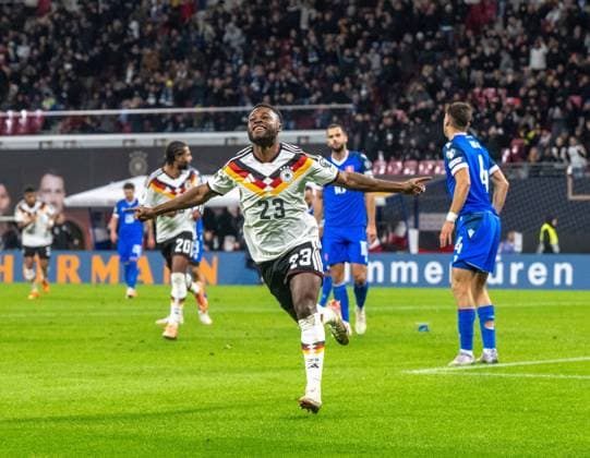 Soccer, Men, Season 2025 26, World Cup Qualification Group A, Matchday 10 in Leipzig, Germany Slovakia, Ridle Baku Germany , Cheering after goal to 5 0, 17 11 2025, Copyright: xMatthiasxKochx