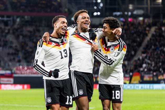 FIFA World Cup UEFA Qualifiers Germany Slovakia 17 11 2025 Celebration to 6 0 by Forzan Assan Ouedraogo Germany, 9 , goal, goal celebration, international debut FIFA World Cup UEFA Qualifiers Germany Slovakia Leipzig, Red Bull Arena, 17 11 2025 Copyright: xBEAUTIFULxSPORTS Wunderlx