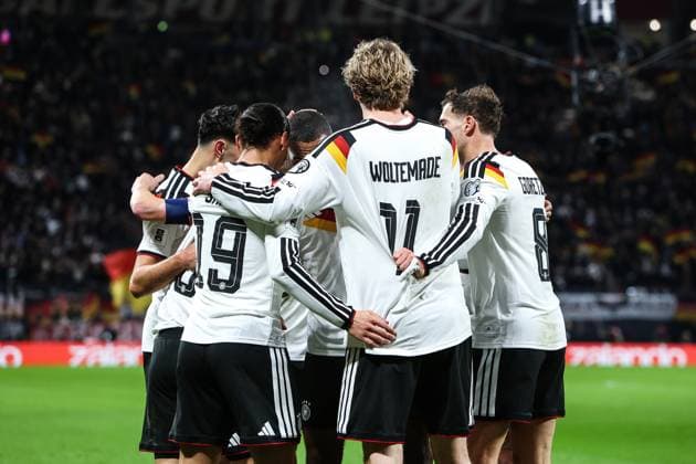 Sport, Football, UEFA European Qualifiers World Cup Qualifiers Europe Group A 10 Matchday Germany Slovakia 17 11 2025, Red Bull Arena Goal celebration Germany after the goal to 3 0 by Leroy Sane Germany, 19 the players are happy Leipzig Red Bull Arena Saxony Germany