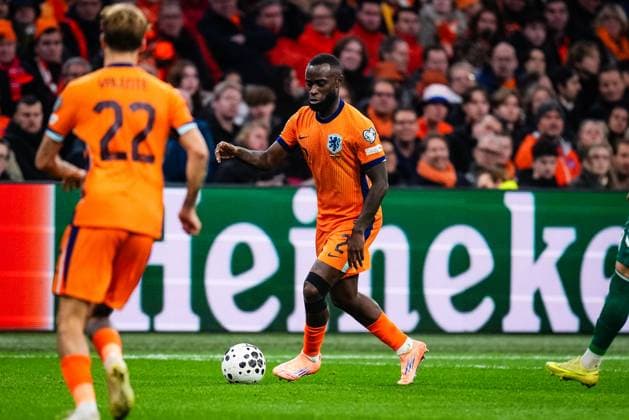 World Cup qualification: The Netherlands v Lithuania Amsterdam - Lutsharel Geertruida of The Netherlands during the qualification match for the World Cup 2026. The match is set between The Netherlands and Lithuania at Johan Cruyff Arena on 17 November 2025 in Amsterdam, The Netherlands. (VK Sportphoto Yannick Verhoeven) Copyright: xYannickxVerhoevenx