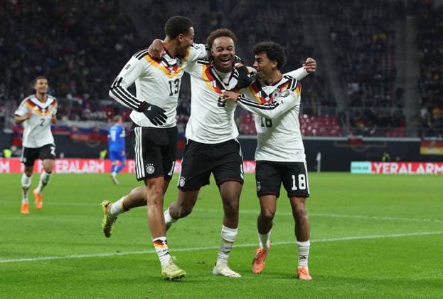 17 11 2025, xtgx, Football World Cup Qualification 2026, Germany Slovakia v l Felix Nmecha German National Football Team DFB , Forzan Assan Quedraogo German National Football Team DFB , Nathaniel Brown German National Football Team DFB celebrate the goal, Der Torjubel zum 6 0 DFL DFB REGULATIONS PROHIBIT ANY USE OF PHOTOGRAPHS as IMAGE SEQUENCES and or QUASI VIDEO Leipzig