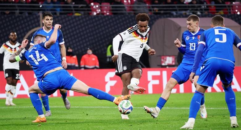 Leipzig, 17 11 2025, Red Bull Arena, Soccer, World Cup Qualification , BR Germany vs Slovakia , In the picture Goal for Germany Assan Ouedraogo 9, DEU scores 6 0 against Milan Skriniar 14, SVK , Tomas Rigo 19, SVK , Picture Point