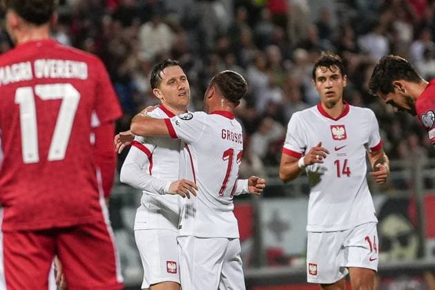 Malta 17.11.2025. Pilka nozna Eliminacje Mistrzostw Swiata 2026 sezon 2025 2026 kolejka 10 mecz: Malta - Polska --- Football FIFA World Cup, WM, Weltmeisterschaft, Fussball Qualifiers season 2025 2026 round 10 match: Malta - Poland nz Piotr Zielinski radosc bramka gol punkt emocje Fot. Igor Zadecki Arena Akcji NEWSPIX.PL --- newspix.pl 
