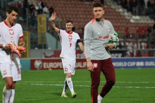 Robert Lewandowski of Poland salutes the Polish fans after the FIFA World Cup, WM, Weltmeisterschaft, Fussball 26 UEFA European Qualifier Group G match between Malta and Poland, at the National Stadium, in Ta Qali, Malta, 17 November 2025. FIFA World Cup 26 Qualifiers - Malta vs Poland