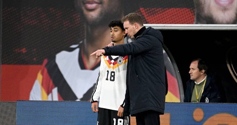 Football International Qualification World Cup 2026 in Leipzig Group A 6 Matchday Germany Slovakia 17 11 2025 Nathaniel Brown left, Germany is substituted by national coach Julian Nagelsmann right, Germany