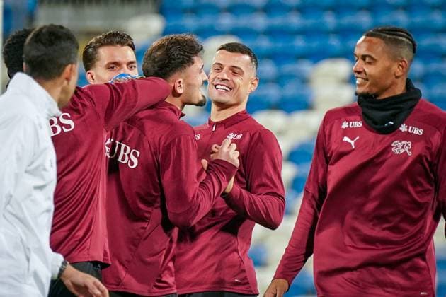 Kosovo Training of the Swiss national team before the World Cup qualifier Kosovo vs Switzerland at Fadil Vokrri Stadium in Pristina good mood in the team with Granit Xhaka Switzerland, 10 and Andi Zeqiri Switzerland, 14 Copyright: xJOERANxSTEINSIEKx