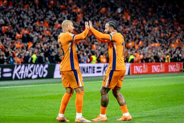 Netherlands forwarder Donyell Malen, Netherlands forwarder Memphis Depay, during the match FOOTBALL EUROPEAN QUALIFIERS NETHERLANDS LITHUANIA at the Johan Cruijff ArenA for the FIFA World Cup 2026 UEFA Qualifiers Group G Matchday 10 season 2025 2026 in AMSTERDAM, Netherlands on 17 november 2025, photo by Stefan Koops EYE4images DeFodi Images