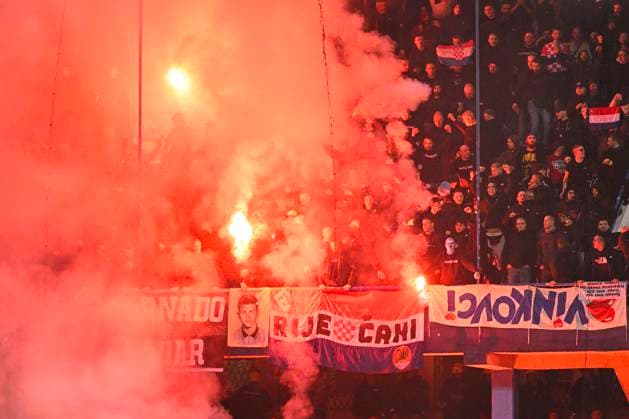 Montenegro v Croatia - FIFA World Cup, WM, Weltmeisterschaft, Fussball 2026 Qualifier PODGORICA, MONTENEGRO - NOVEMBER 17: Fans lit torches on the stands during the FIFA World Cup 2026 qualifier match between Montenegro and Croatia at Podgorica City Stadium on November 17, 2025 in Podgorica, Montenegro.  StefanxIvanovic PIXSELL