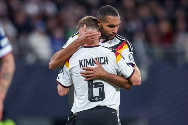 17 11 2025, Football, International match, World Cup Qualification Europe, Germany Slovakia, Red Bull Arena Leipzig , Matchday 10, Season 2025 2026 Jonathan Tah GER 04 and Joshua Kimmich GER 06 are hugging each other before Joshua Kimmich GER 06 is substituted Captain Regulations prohibit any use of photographs as image sequences and or quasi video Saxony Germany