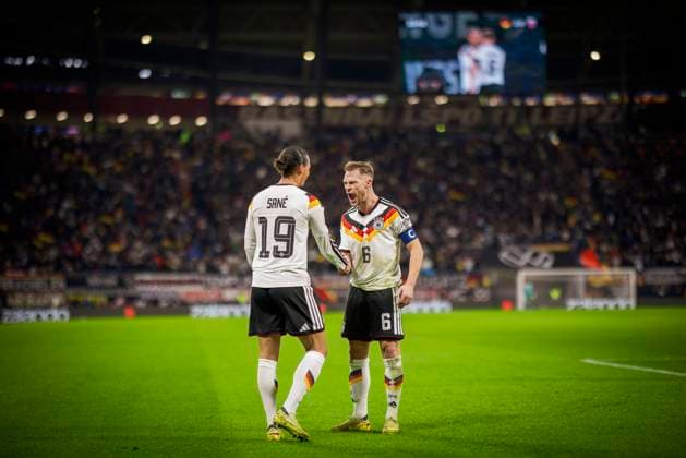 Leipzig, Germany 17th Nov 2025 Goal celebration Leroy Sane DFB Joshua Kimmich DFB Germany Slovakia Germany Slovakia 17 11 2025