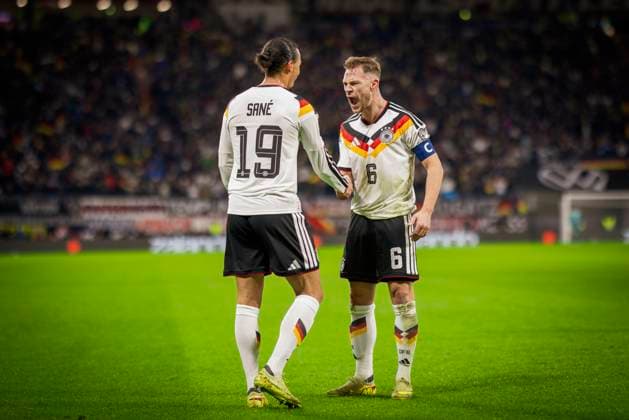 Leipzig, Germany 17th Nov 2025 Goal celebration Leroy Sane DFB Joshua Kimmich DFB Germany Slovakia Germany Slovakia 17 11 2025