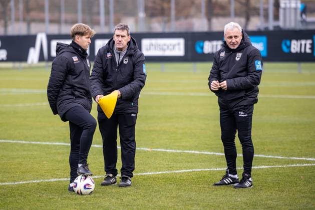 Bundesliga, 3 Liga, public training, First session of coach Pavel Dotchev at SSV Ulm 1846 Fußball 17 11 2025, Football, Season 2025 2026, 3 Liga, Training ground at Donaustadion, Public training SSV Ulm 1846 Fußball, f l Analyst Patrick Waltenberger SSV Ulm 1846 Fußball , Oliver Unsöld SSV Ulm 1846 Fußball , Coach Pavel Dotchev SSV Ulm 1846 Fußball Photo Lucca Fundel Ulm Training ground at Donaustadion Baden Württemberg Germany