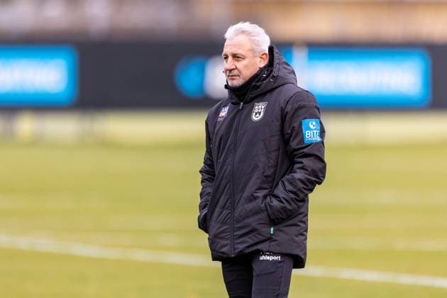 Bundesliga, 3 Liga, public training, First session of coach Pavel Dotchev at SSV Ulm 1846 Football 17 11 2025, Football, Season 2025 2026, 3 Liga, Training ground at Donaustadion, Public training SSV Ulm 1846 Football, cropped single image coach Pavel Dotchev SSV Ulm 1846 Football photo Lucca Fundel Ulm training ground at Donaustadion Baden Württemberg Germany