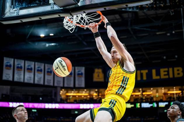 Basketball Berlin 17 11 2025 Season 2025 2026 BBL Cup Quarterfinals Men, Men Alba Berlin Science City Jena Justin Bean Alba Berlin, No 34