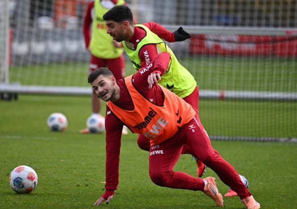 18 11 2025, xophax, Football 1 Bundesliga Season 2025 2026 1 FC Köln Training after the international break Tom Krauss , left front and Cenk Özkacar both 1 FC Köln Köln