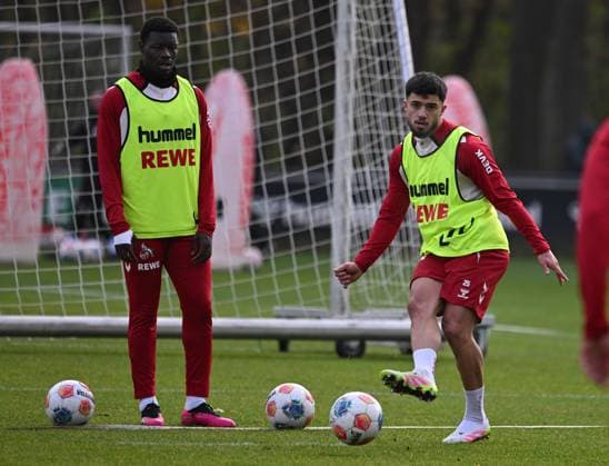 18 11 2025, xophax, Football 1 Bundesliga Season 2025 2026 1 FC Köln Training after the international break Ragnar Ache , left and Jusuf Gazibegovic Köln