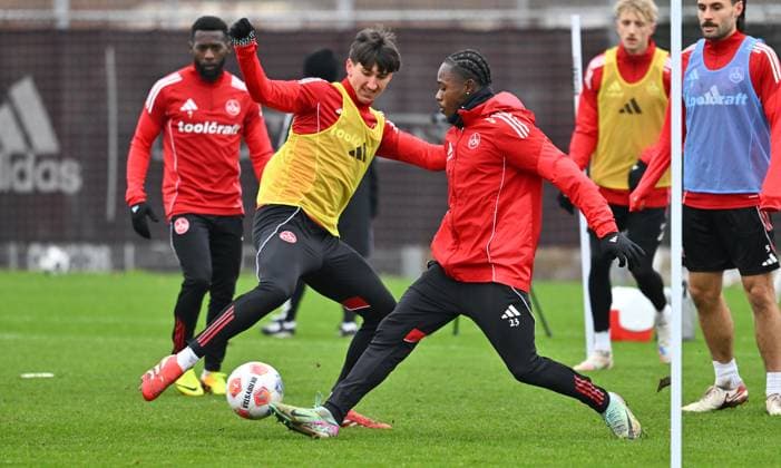 18 11 2025 Soccer 2 Soccer Bundesliga Season 2025 2026 1 FC Nürnberg Nuernberg FCN Club Training Sportfoto Zink xwoxzix Eryk Grzywacz 19, 1 FC Nürnberg FCN Mohamed Ali Zoma 23, 1 FC Nürnberg FCN