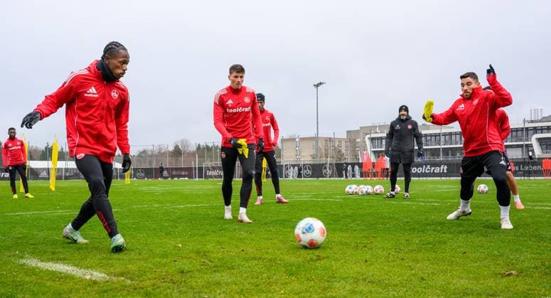 18 11 2025 Soccer 2 Soccer Bundesliga Season 2025 2026 1 FC Nürnberg Nuernberg FCN Club Training Sportfoto Zink xwoxzix Mohamed Ali Zoma 23, 1 FC Nürnberg FCN Semir Telalovic 9, 1 FC Nürnberg FCN Danilo Soares 3, 1 FC Nürnberg FCN
