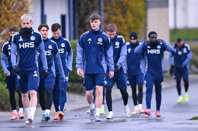 18 11 2025, Football, 2 Bundesliga, Season 2025 2026, Training FC Schalke 04, Dylan Leonard FC Schalke 04 xRHR PHOTO YYx Copyright: KROEGER RHR-FOTOx RHR-FOTO YY