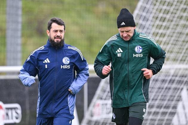 18 11 2025, Football, 2 Bundesliga, Season 2025 2026, Training FC Schalke 04, Amin Younes FC Schalke 04 , xRHR PHOTO YYx Copyright: KROEGER RHR-FOTOx RHR-FOTO YY