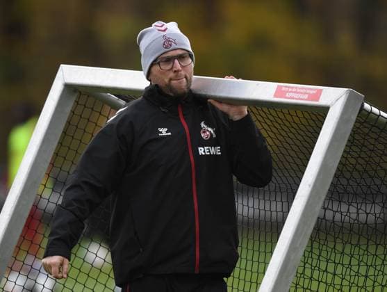 18.11.2025, xophax, Fussball 1.Bundesliga Saison 2025 2026 1.FC Köln Training nach der Länderspielpause. Tillmann Bockhorst ( 1.FC Köln ) Köln