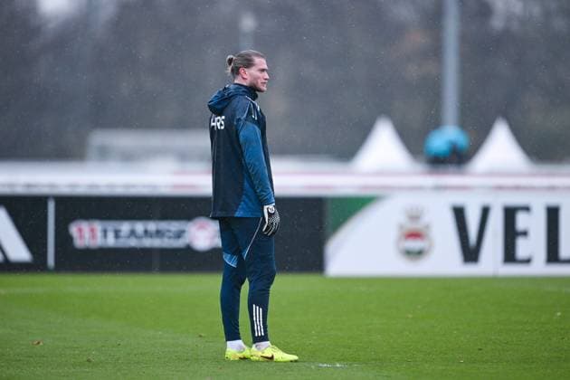 18 11 2025, Football, 2 Bundesliga, Season 2025 2026, Training FC Schalke 04, Goalkeeper Loris Karius FC Schalke 04 xRHR PHOTO YYx Copyright: KROEGER RHR-FOTOx RHR-FOTO YY