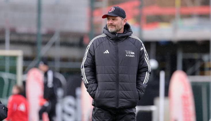 Coach Steffen Baumgart Action Upper Body Sport Soccer Football Training 1 Bundesliga Men DFL Season 2025 2026 18 11 2025 1 FC Union Berlin FCU DFL regulations prohibit any use of photographs as image sequences and or quasi video
